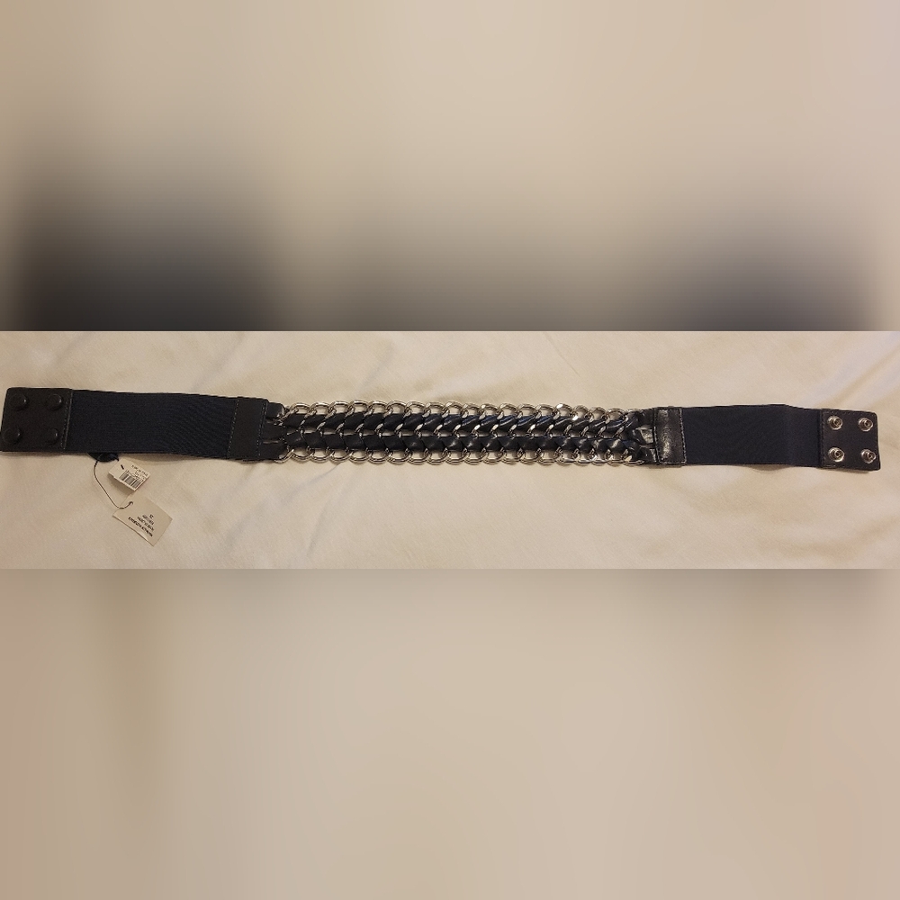 White House Black Market Navy Blue and Silver Chain Belt